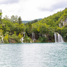Wasserfall am fluss korana im nationalpark plitvicer seen  kroatien  48670310956 